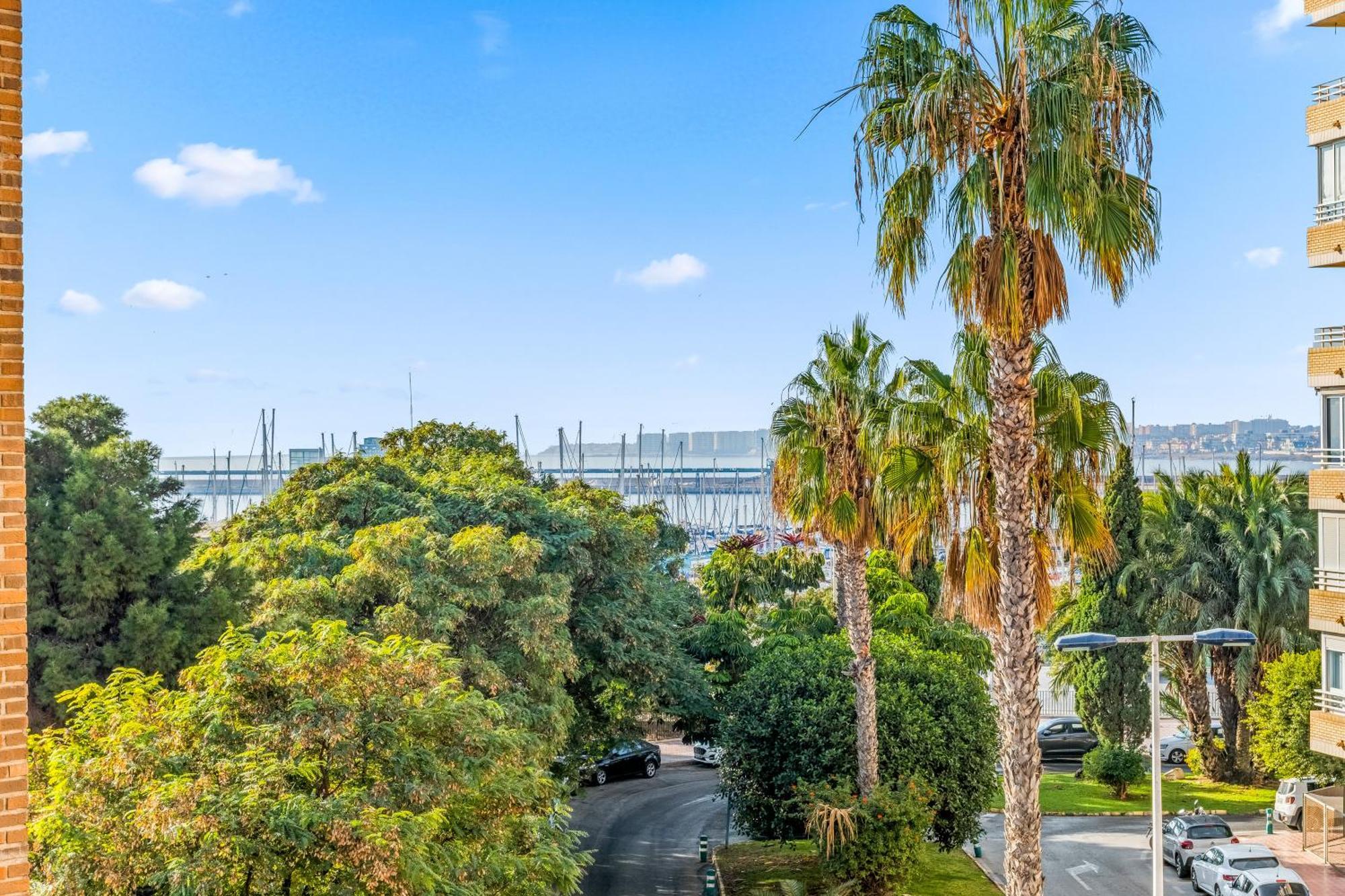 Unique Apartahotel 3-3 Torrevieja Bagian luar foto